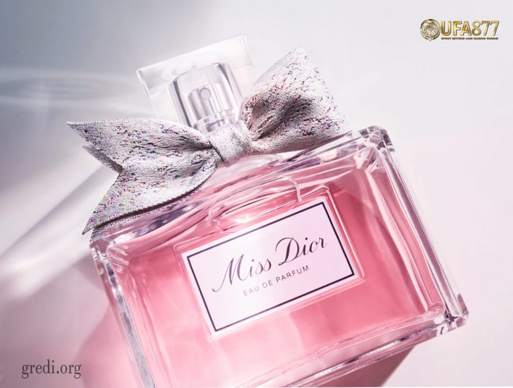 น้ำหอม Miss Dior Eau de Parfum เปิดตัวครั้งแรกในปี 2555  